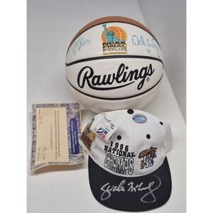 Kentucky Wildcats Walter Mccarty Signed Basketball And The Game Snapback Hat